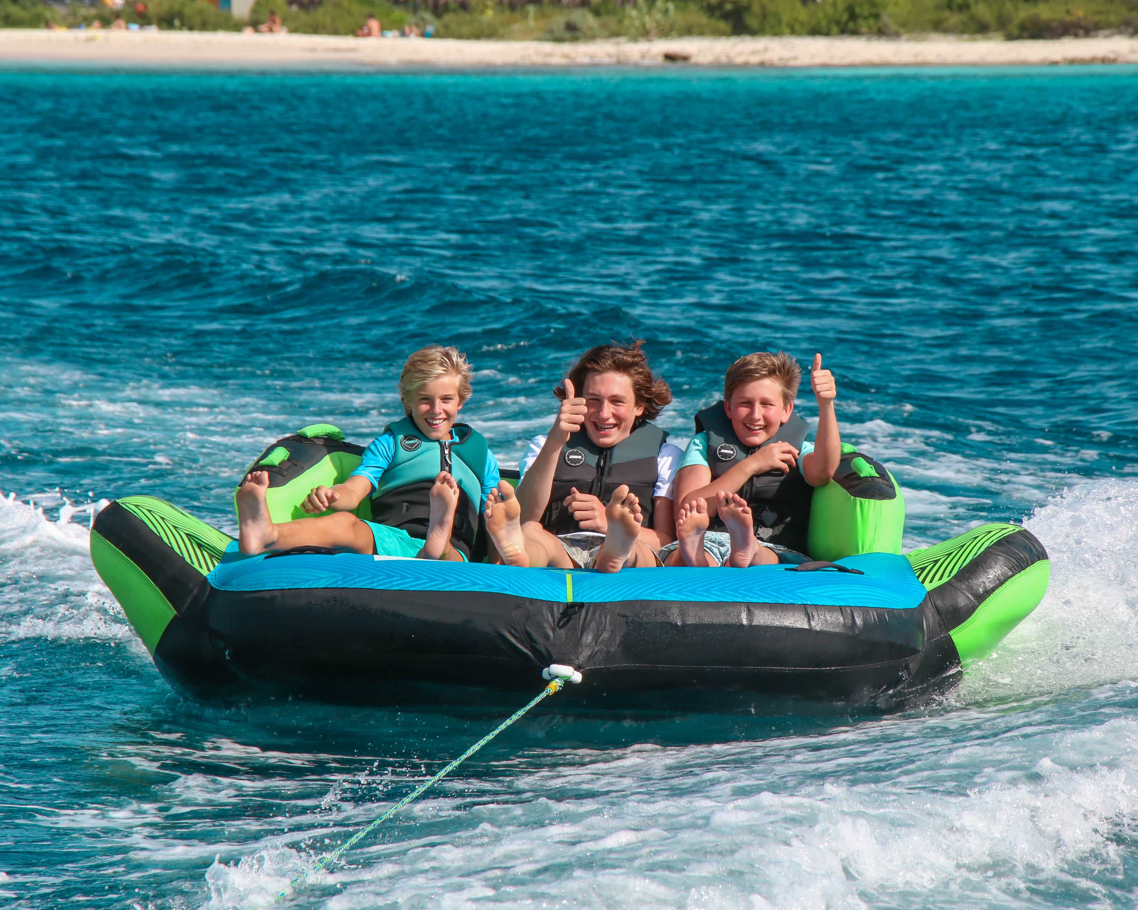 Towable ride
