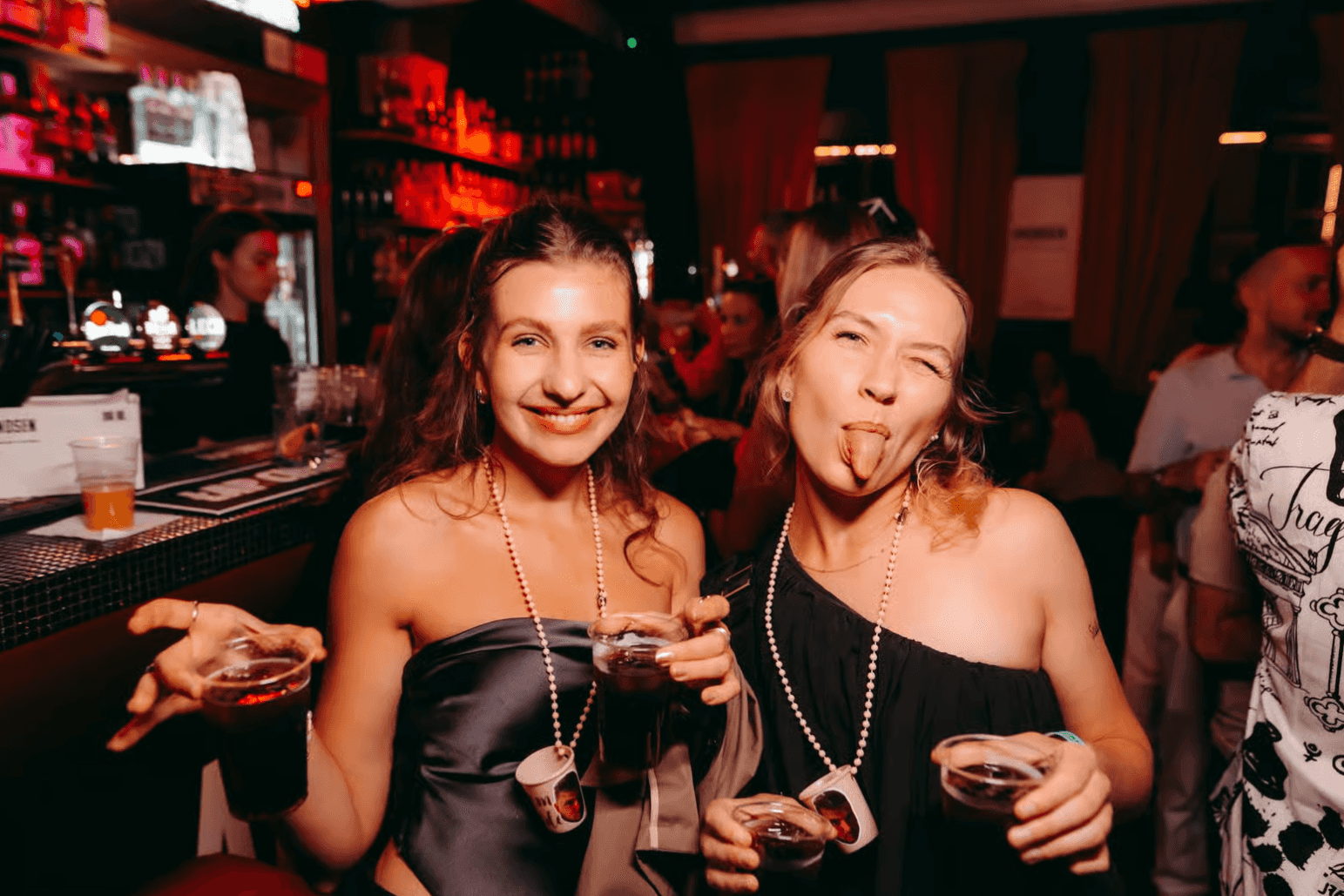 Barcelona Nightlife Tour with 1 Hour Cocktails & VIP Club Entry