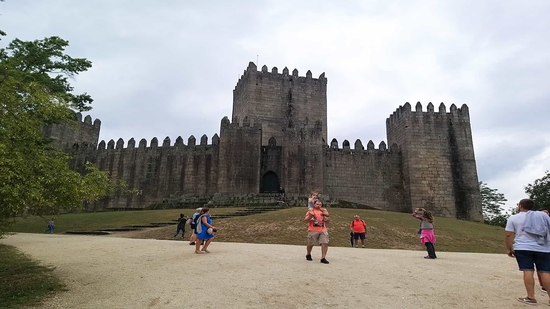 Private Day Tour from Porto: Guimarães, Braga and Bom Jesus