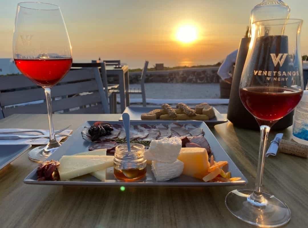 Santorini Small-Group Wine Tour: 3 Wineries, Tastings & Hotel Pickup