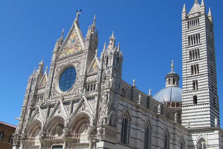 Siena Scavenger Hunt and Highlights Self Guided Audio Tour