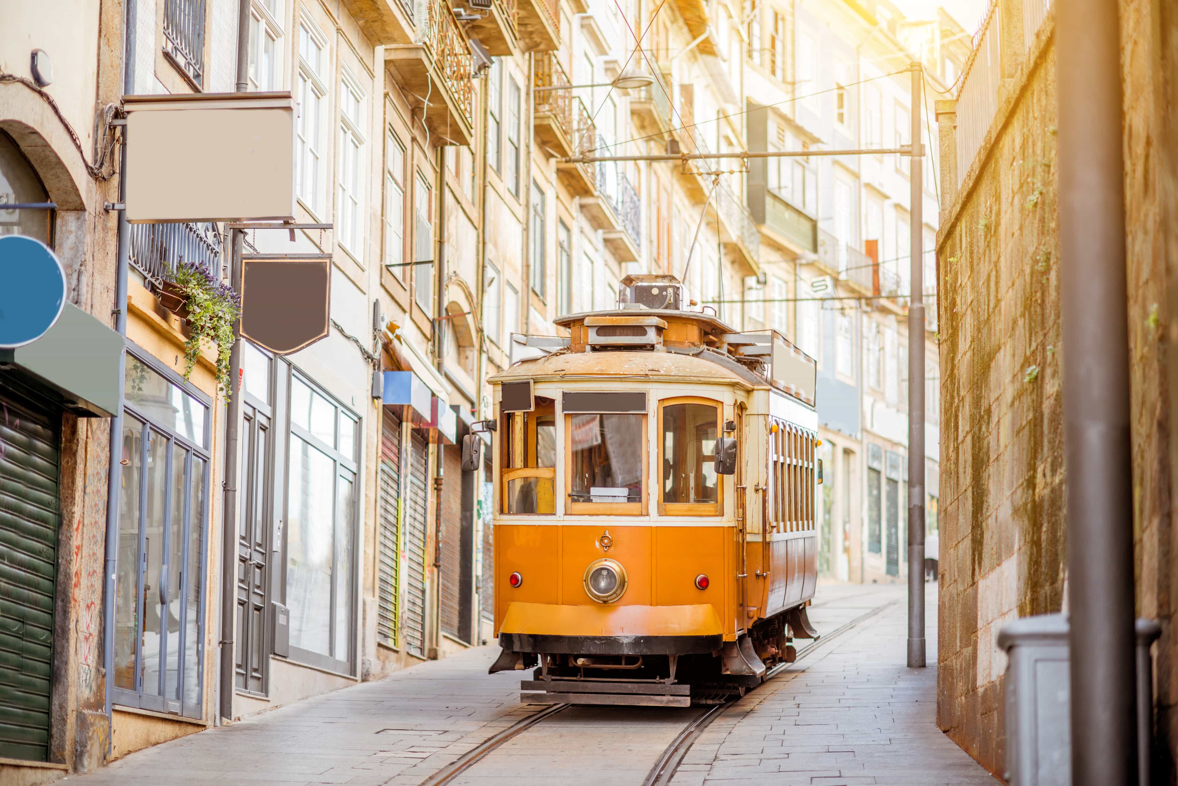 Porto Walking Tour: you cannot miss it! (small-groups)