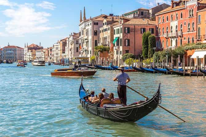 Gondola Ride & Venice walking tour