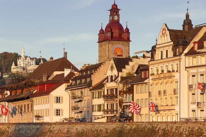 Lucerne Scavenger Hunt & Self-Guided Audio Walking Tour