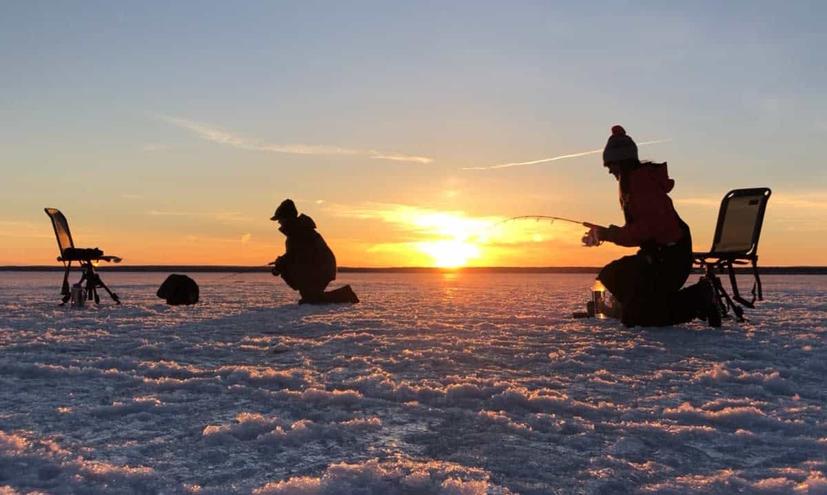 Snowshoeing, ice fishing & log sauna
