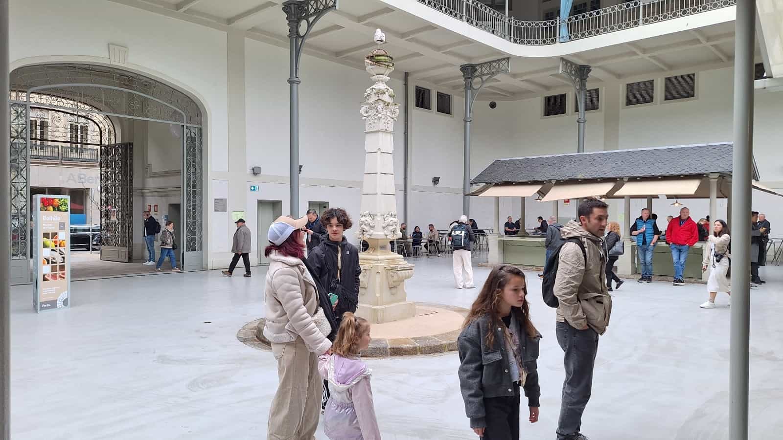 Private Porto Morning Tour: São Bento, Sé and Bridge Viewpoints