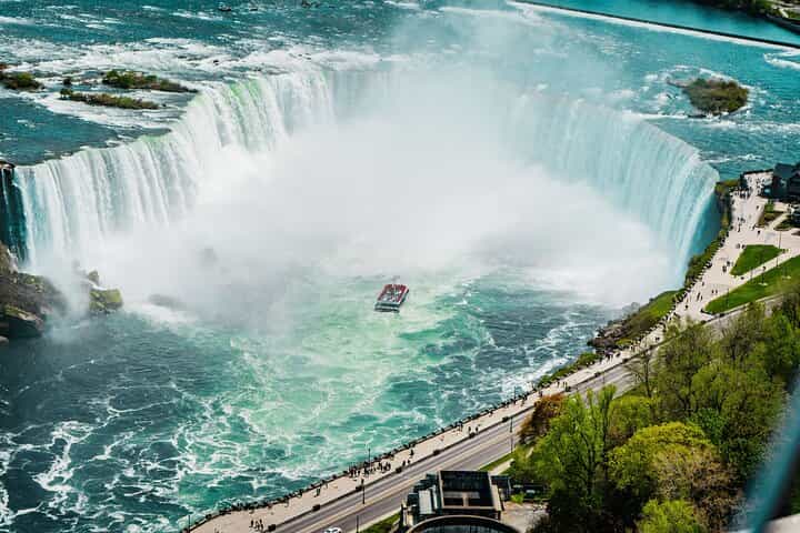 Niagara Falls Canada Tour, Boat & Maple Tasting – USA Pickup