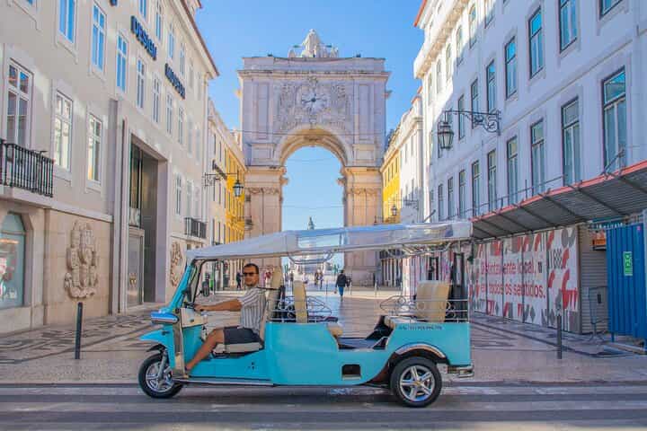 Lisbon: All Viewpoints 3-Hour TukTuk Tour w/True Local Guide