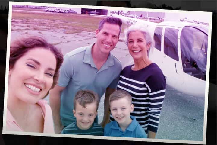 Family pack Day/After-hours 48 Miles Helicopter Tour over all the Theme Parks & Downtown 