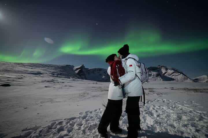 Tromsø: Northern Lights Adventure with Expert Guides and Photos