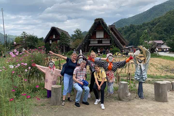 Takayama & Shirakawago 2-Day Tour