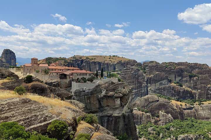 Thessaloniki to Meteora for a Full Day Private Tour