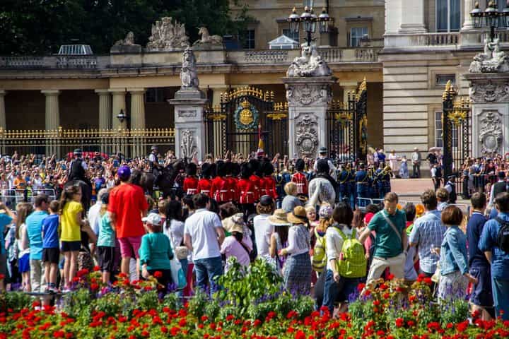 London: Changing of the Guard Experience