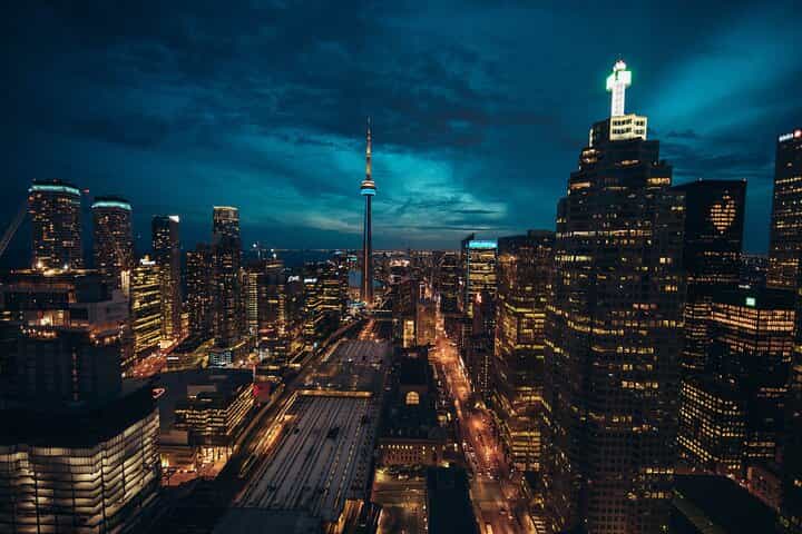 Private ONE-Way Transfer Toronto Airport to Niagara-on-the-Lake