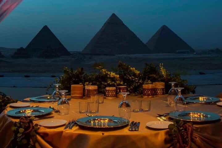 Dinner with Light and Sound Show in Pyramids of Giza