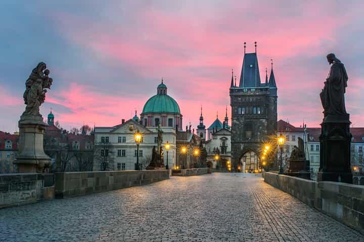Prague Scavenger Hunt & Self-Guided Audio Walking Tour