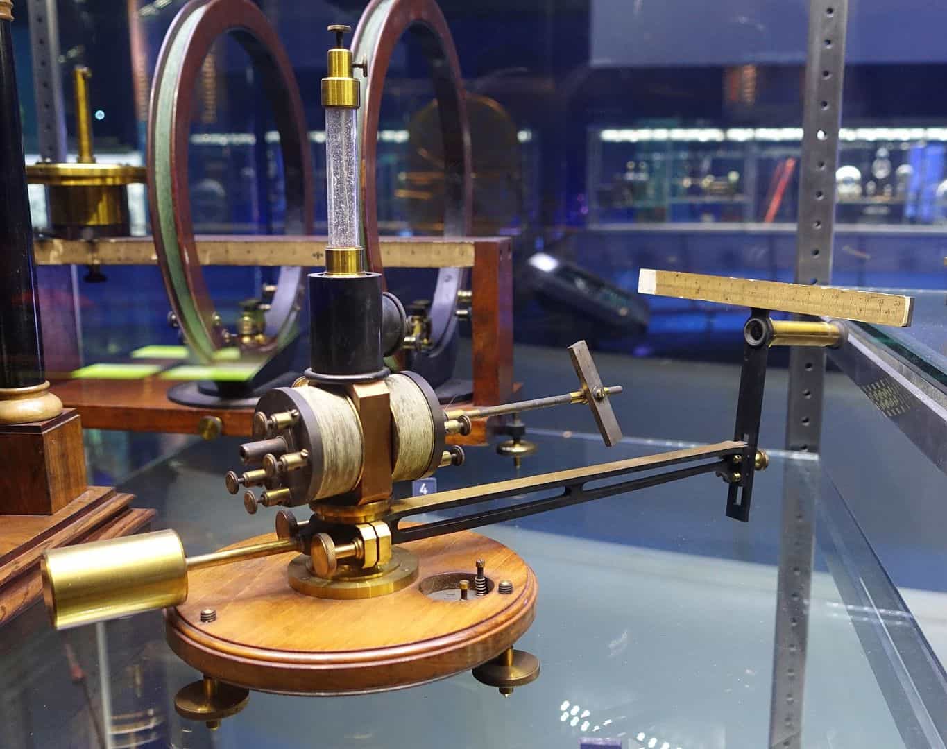 Museum of Science and Industry: Self-Guided Audio Tour with Ticket (EN)