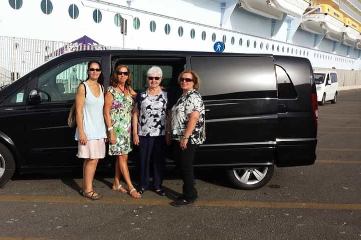 Private Transfer Civitavecchia Port to Rome or FCO Luxury Vehicle