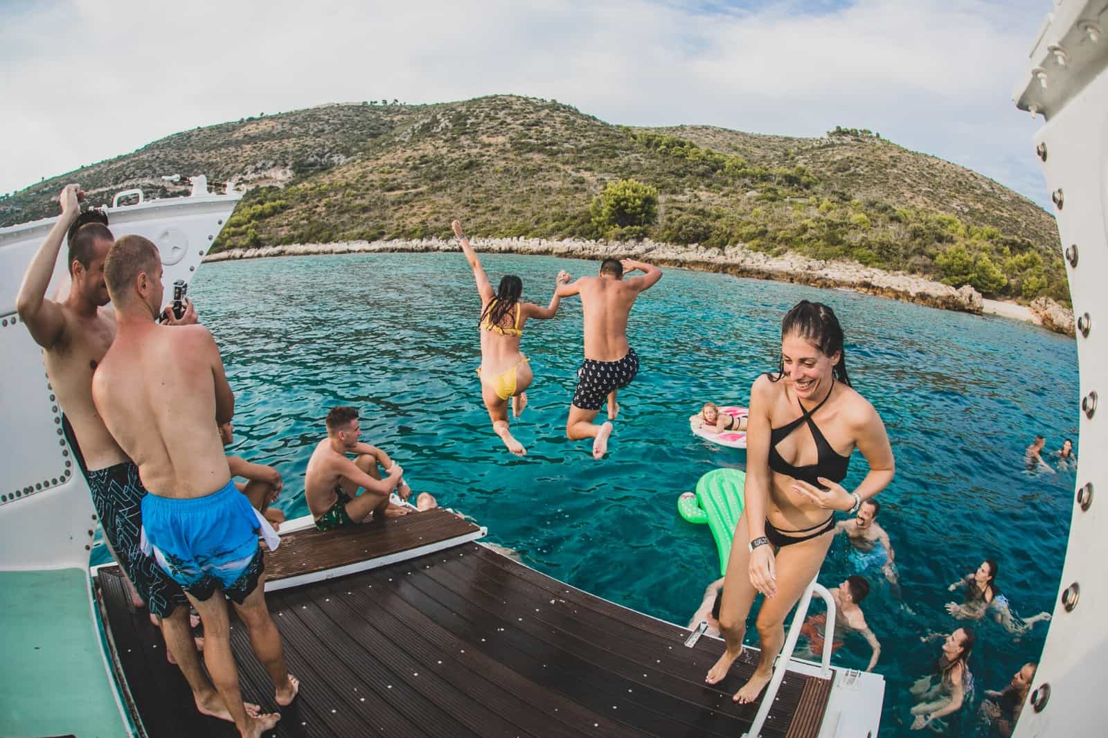 Three Islands Boat Tour from Split with Lunch and Drinks All Inclusive