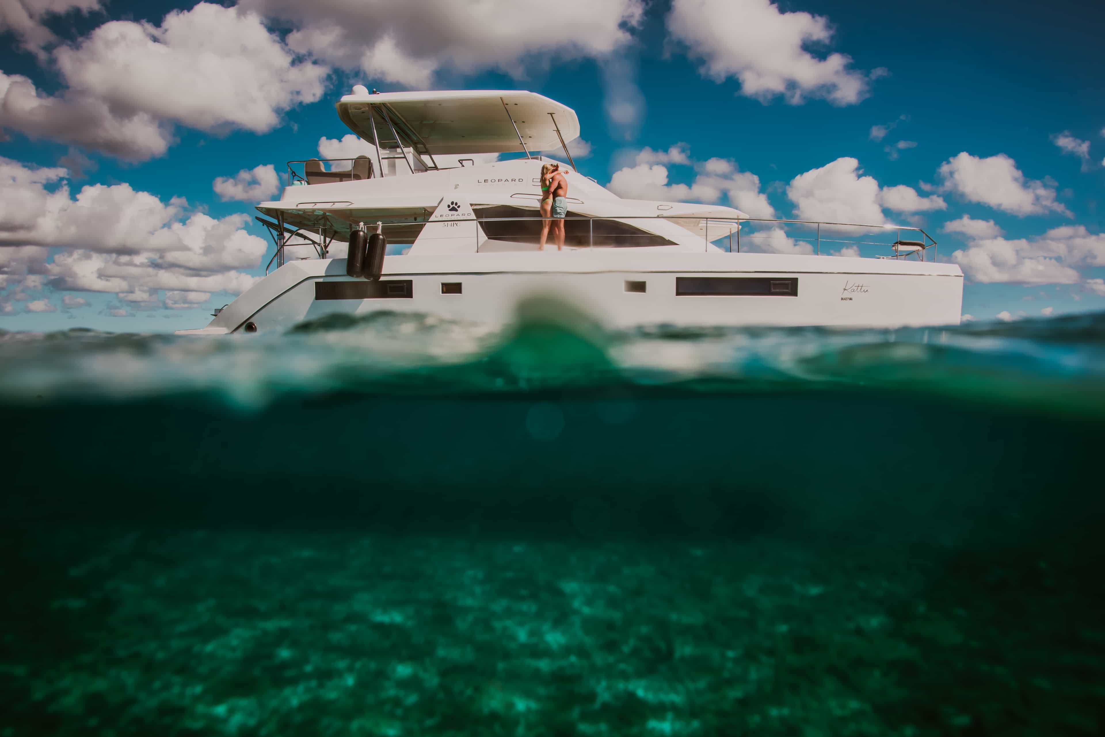 All Inclusive Cancún: 5 hours Coast & Pizza in 51' Leopard PowerCat