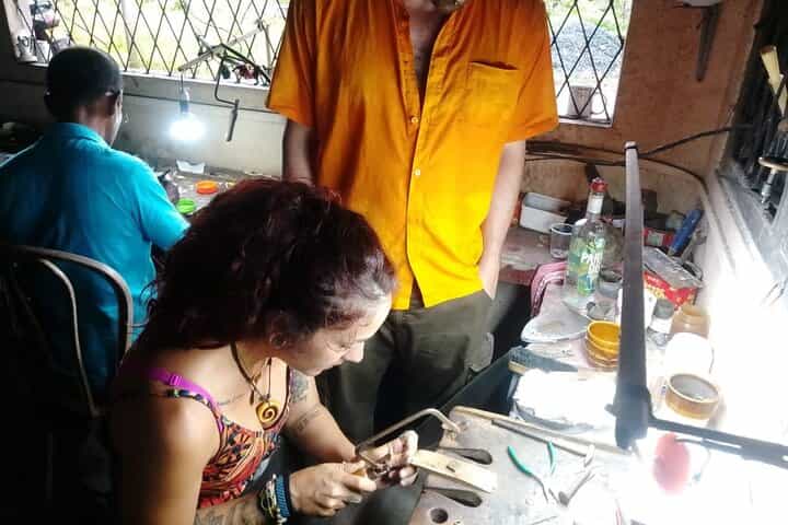 Galle: Traditional Jewelry Making Workshop with Snacks