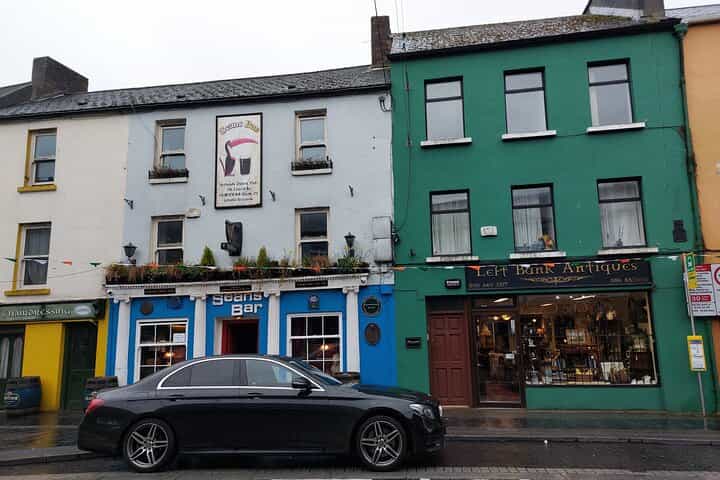 Sean's Bar, Athlone Castle and Clonmaconoise Monasic Site 