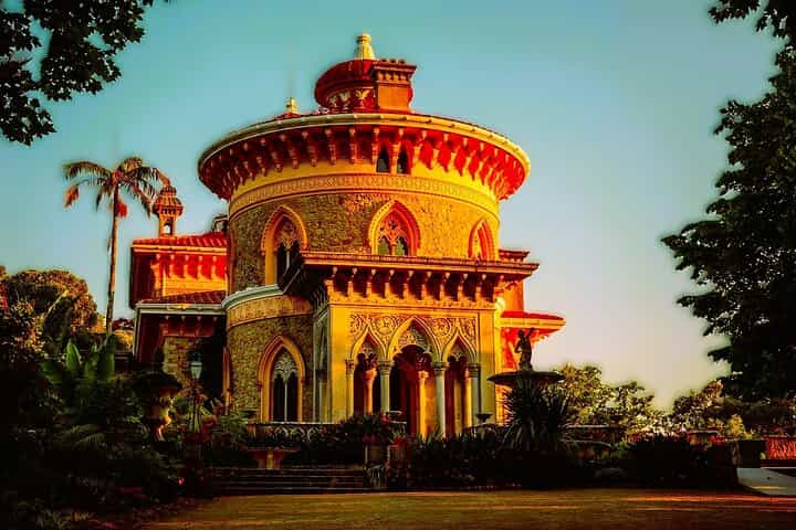 Small-Group Tour to Sintra , Pena Palace , Regaleira & Cascais 