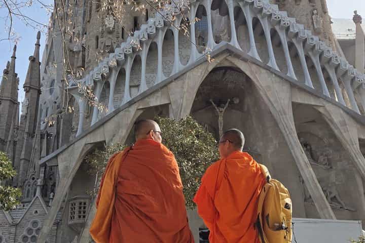 Barcelona: Sagrada Familia Guided Tour