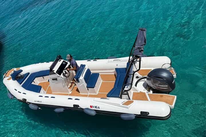 Private Speed Boat Dolphins ,Orange, Hula Hula &Snacks – Hurghada
