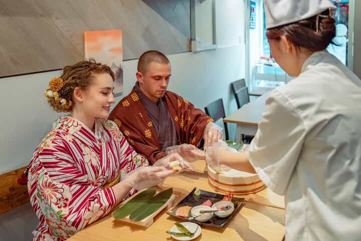 Osaka Halal Sushi Making Experience