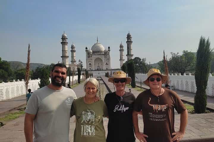 The Best of Ellora & Aurangabad in One Day