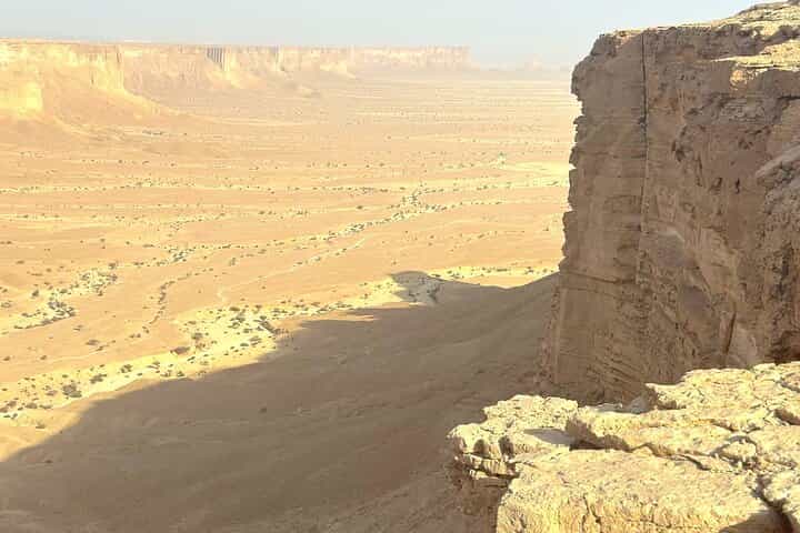 Short 3-Hour Second Edge of the World Tour: Darb Al-Manjour Trail