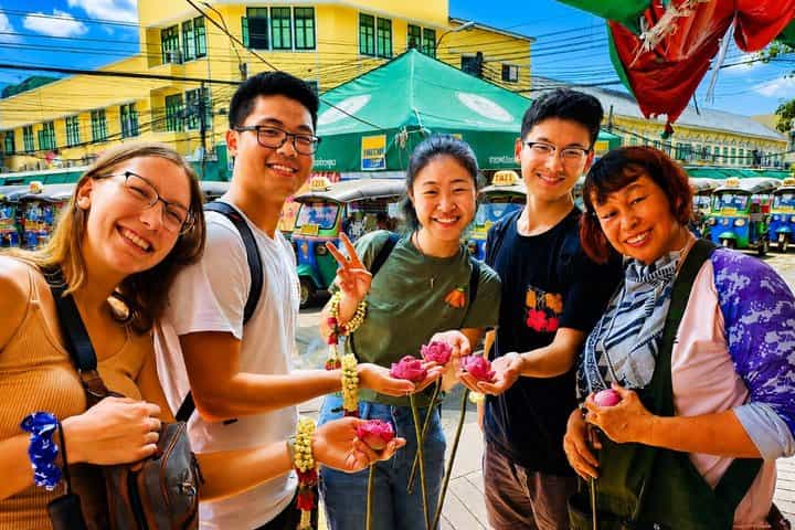 The 3-in-1 CHOB Tour TUK TUK + Boat + Food Tasting