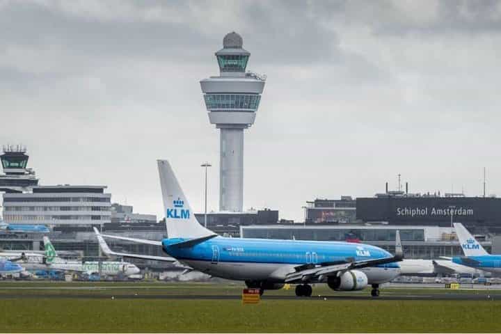 Schiphol Airport to Amsterdam Private Transfer