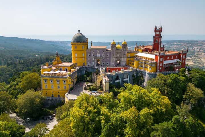 Small Group Tour: Sintra, Pena Palace, Cape Roca & Cascais