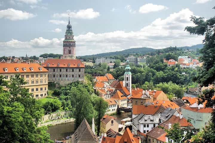 Private One-way Transfer to Salzburg from Prague via Cesky Krumlov