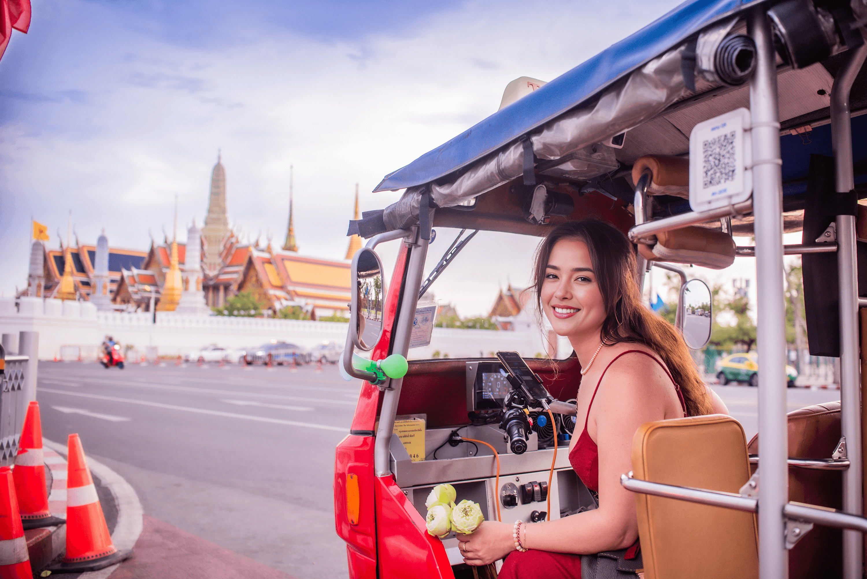 History of the Grand Palace & temple with Ev Tuk Tuk Pick up
