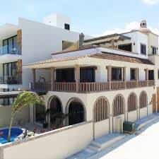 Private Shuttle from Cancun Airport to Casa Bandidos