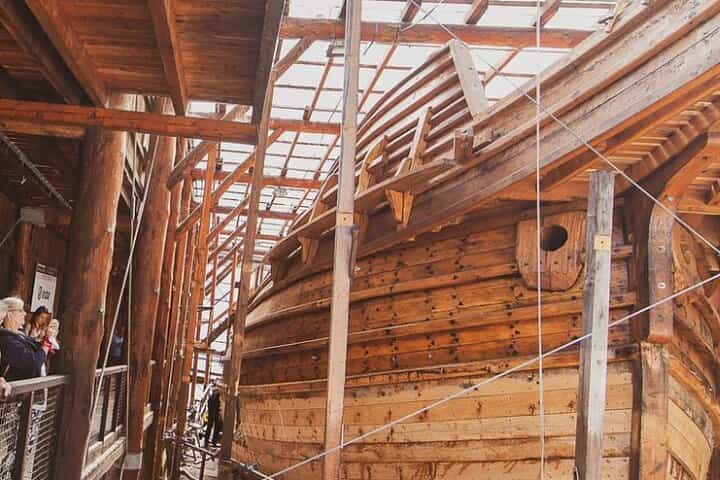 BASQUE WHALESHIP AND CIDER HOUSE WITH TRANSPORT
