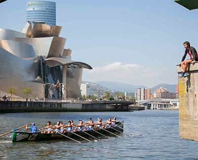  Logroño to Bilbao Private Driver Service with stop in Vitoria