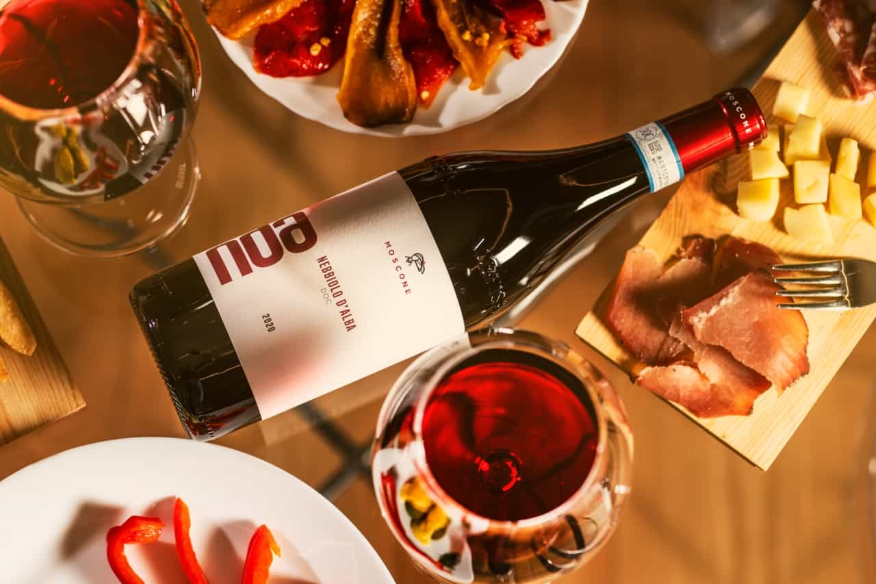 Explore & Savor: Dynamic Wine Tasting at Cantina Moscone
