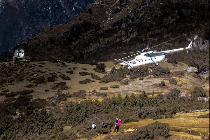 Everest Luxury Helicopter Trek – 9 Days of Comfort, Culture & Close-Up Mountain Magic