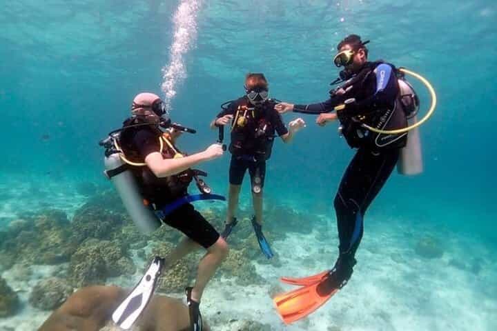 Intro Diving 2 Stops For Beginners, Cruise With Lunch – Hurghada