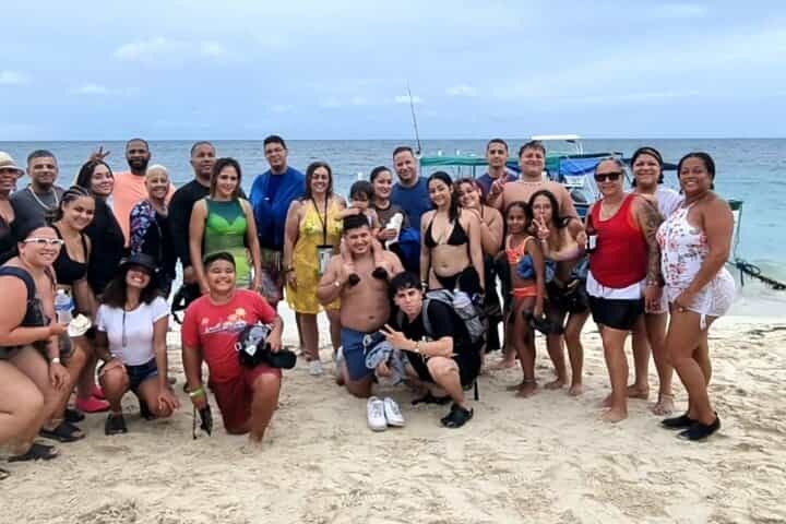 Roatan Family West Bay Beach Break Chocolate Rum Sample