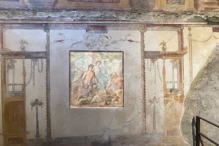 2 Hours Guided Pompeii Tour with Skip The Line Ticket Entry