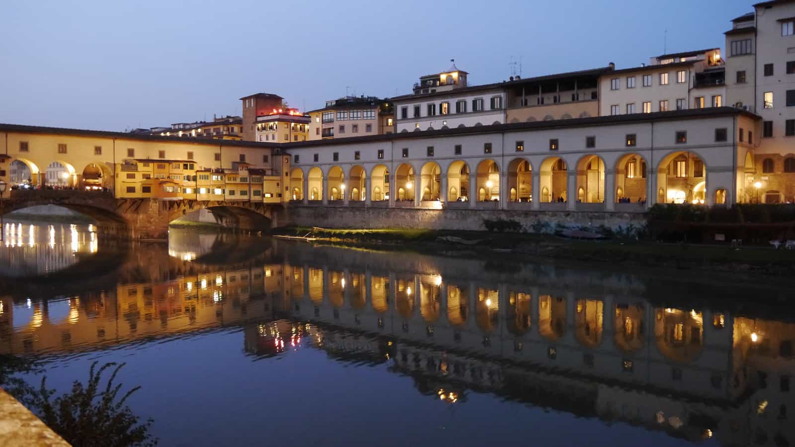 Florence: Uffizi Gallery and Vasari Corridor Reserved Entry Tickets & Multilingual Audio App