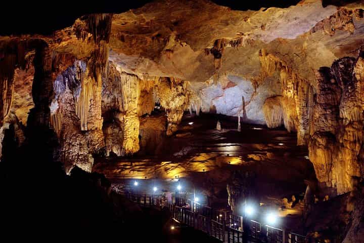 2 days: Hoi An - Hue - Phong Nha: world heritage Road