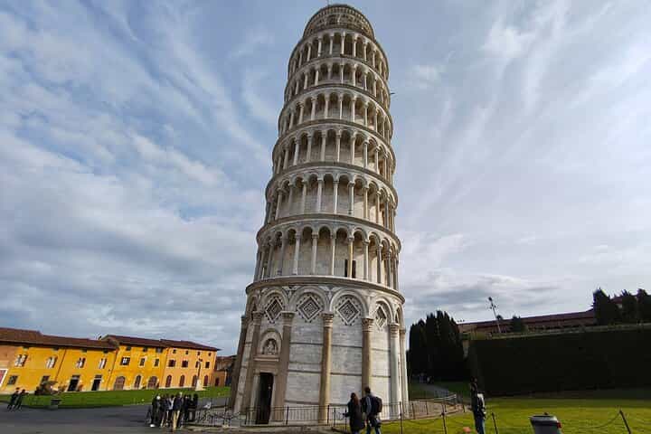 PRIVATE TOUR: Pisa & Chianti in one day with Lunch and Wine tasting Experience