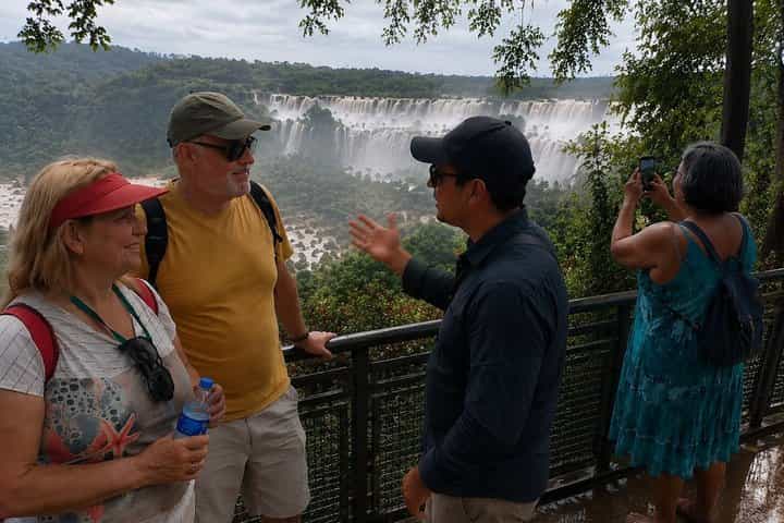 Argentine & Brazil Falls Full-day Private Tour with Tickets 