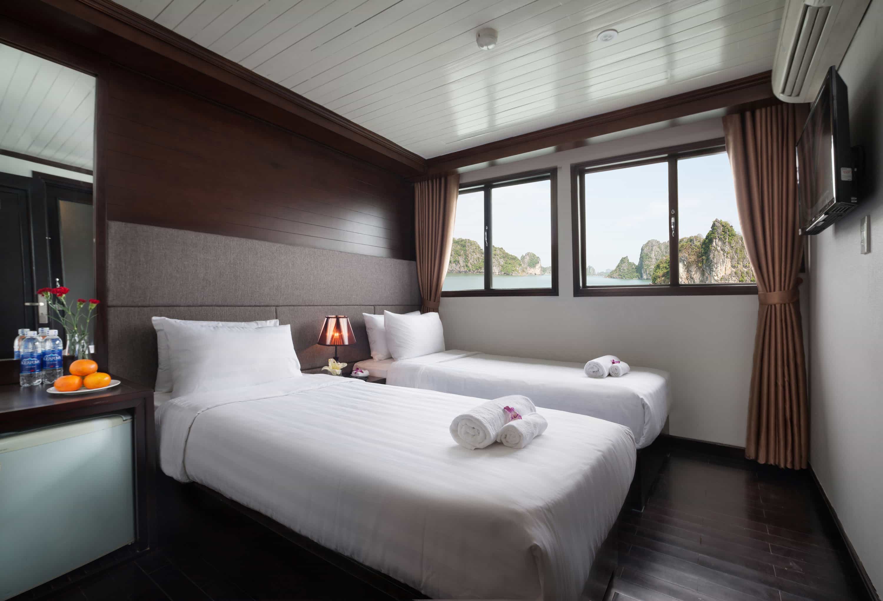 Halong Bay Mid Range Overnight Cruise ( 2 days 1 night)